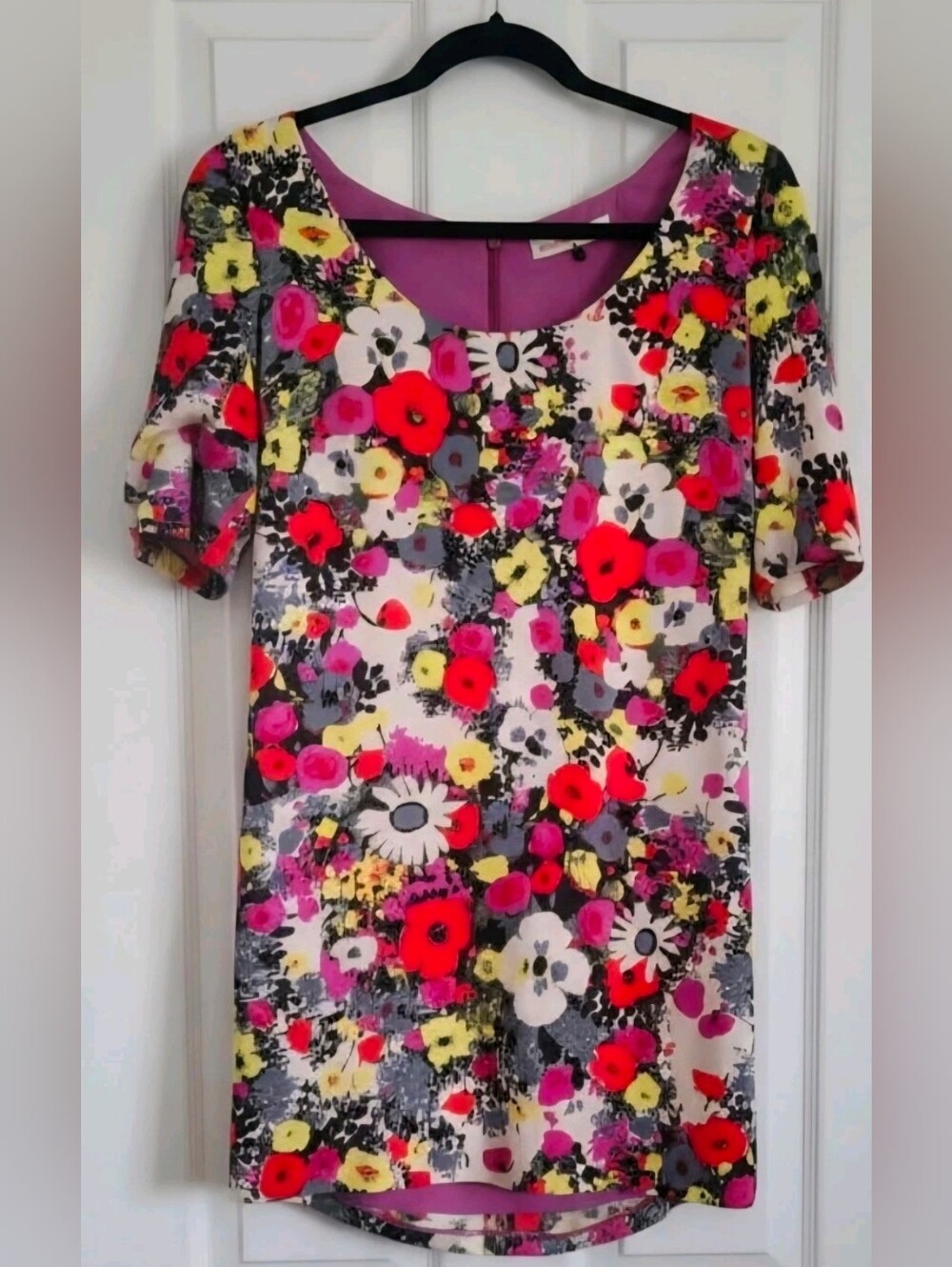 Vibrant Multi-Color Floral Print Shift Dress - Short Sleeve, Scoop Neck Sz 4